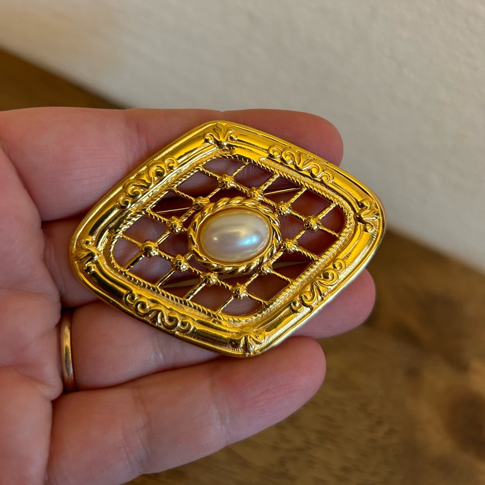 Vintage Gold Plated Brooch with Faux Pearl Accent and Filigree